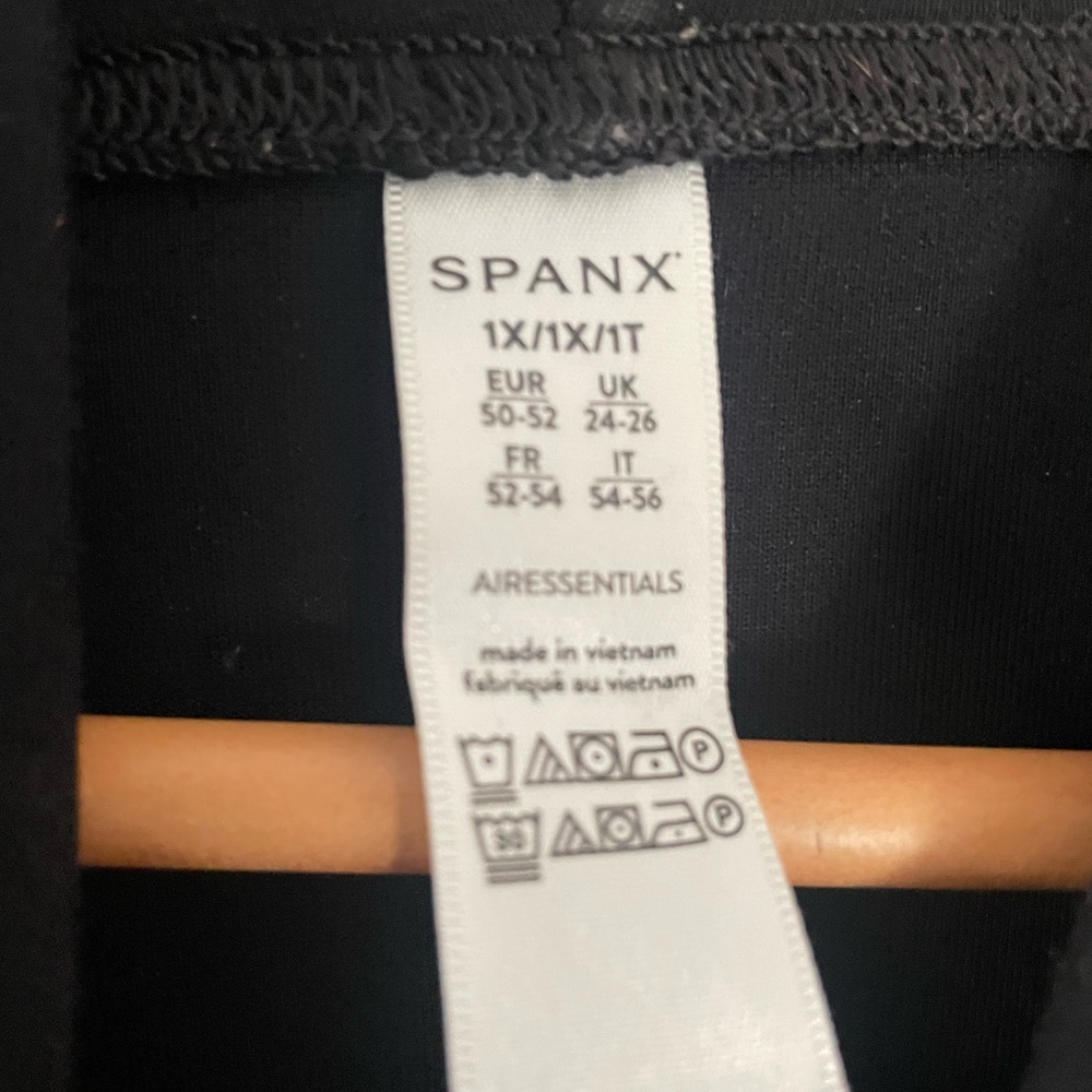 SPANX air essentials turtleneck tunic - Picture 2 of 2